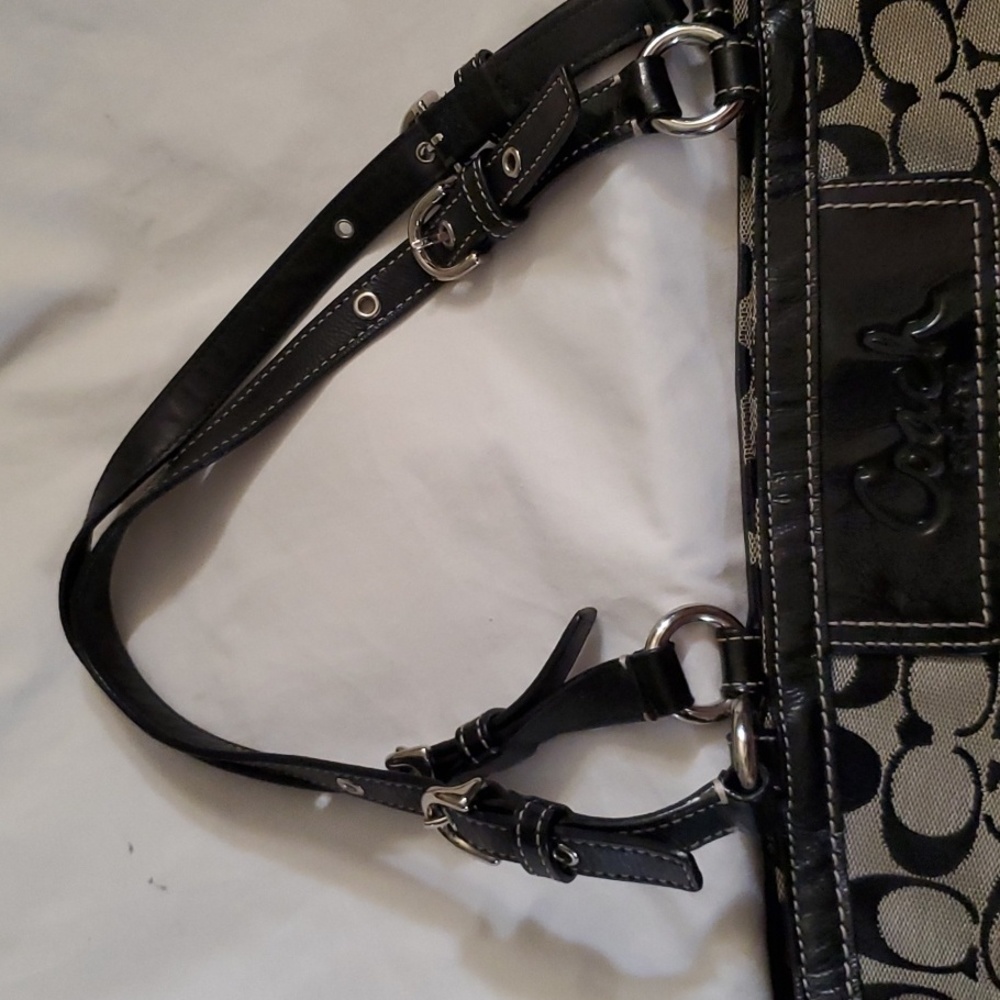 Coach Purse - Picture 4 of 16